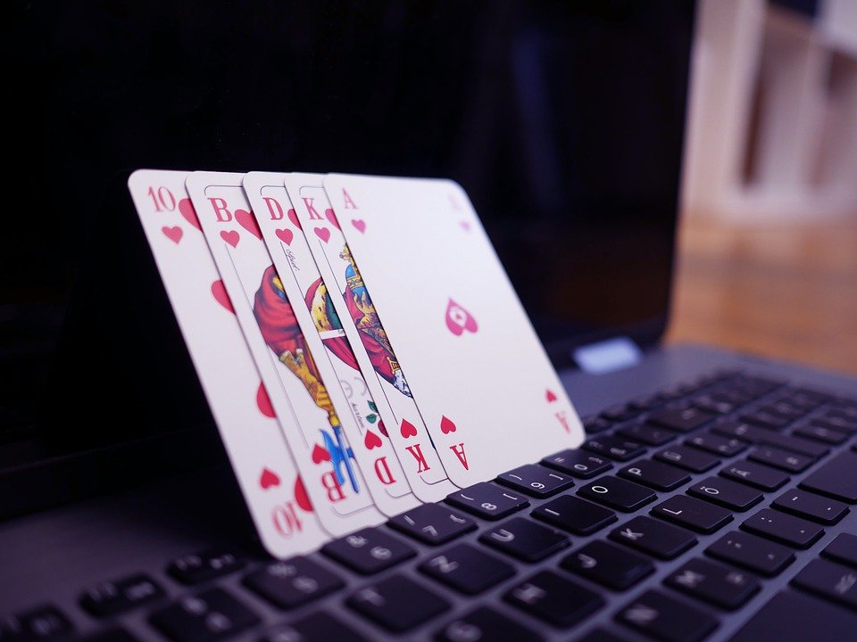 6 Qualities You Should Look For When Playing Online Poker Real Money Involved